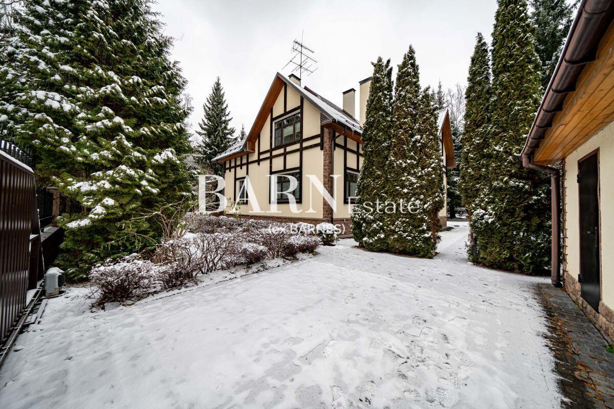 3-этажный коттедж 471 м² с отделкой