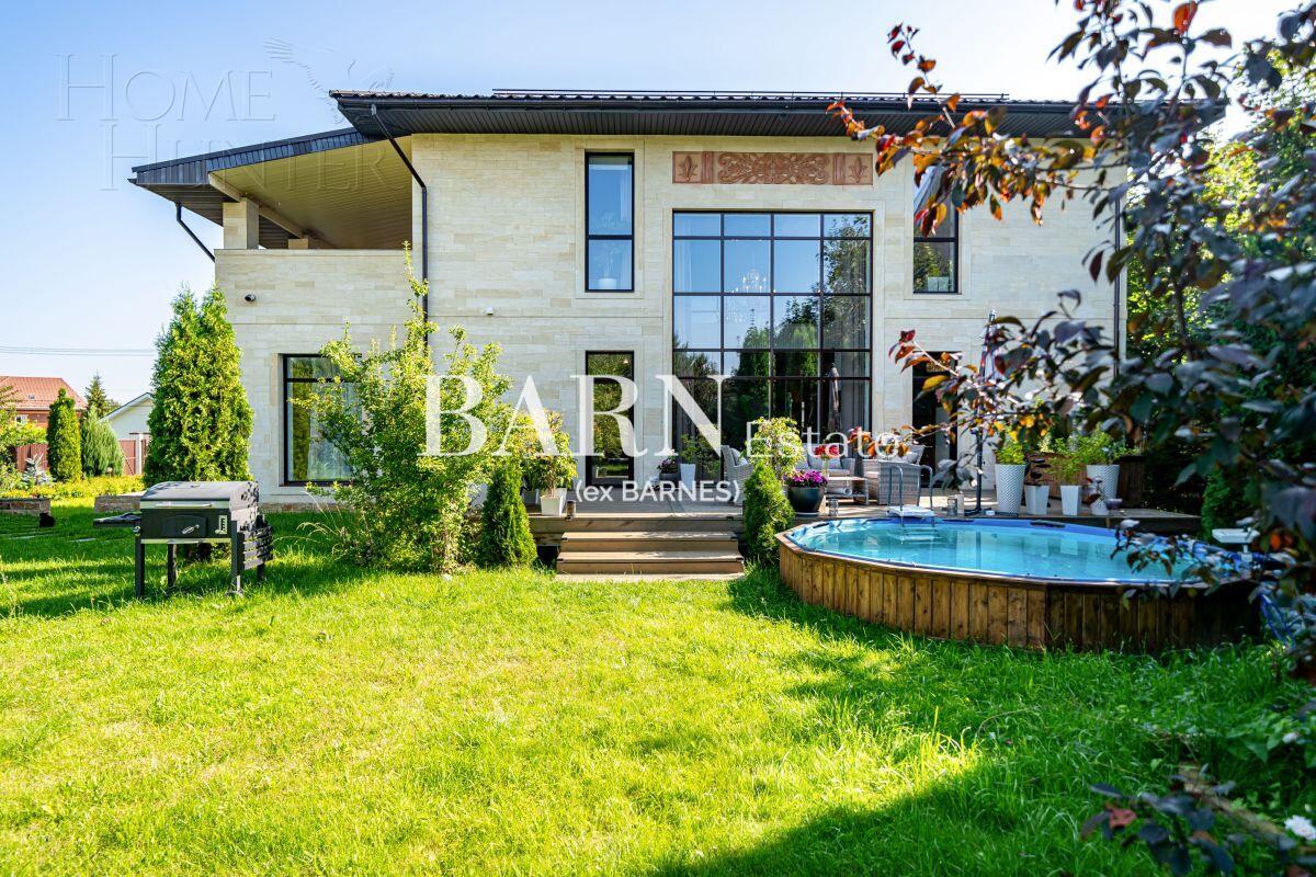 2-этажный коттедж 328 м² с отделкой