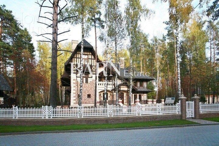 3-этажный коттедж 767 м² с отделкой