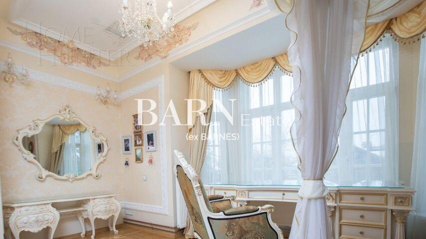 2-этажный коттедж 800 м² с отделкой