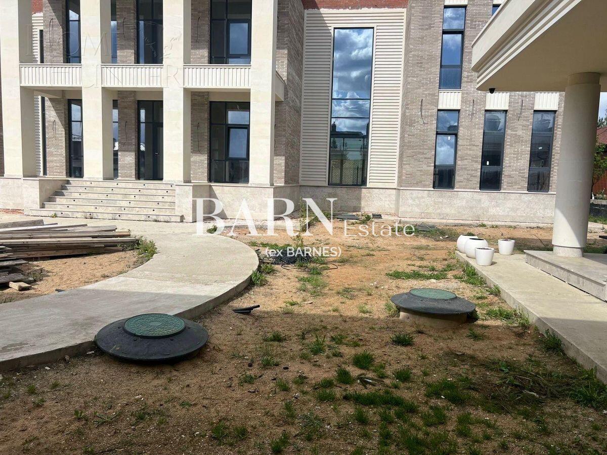 2-этажный коттедж 1 133 м² без отделки