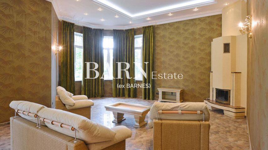 2-этажный коттедж 1 500 м² с отделкой
