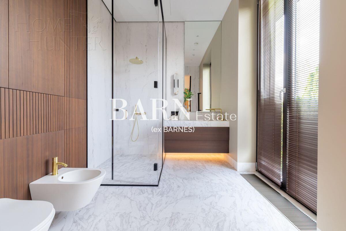 2-этажный коттедж 1 150 м² с отделкой