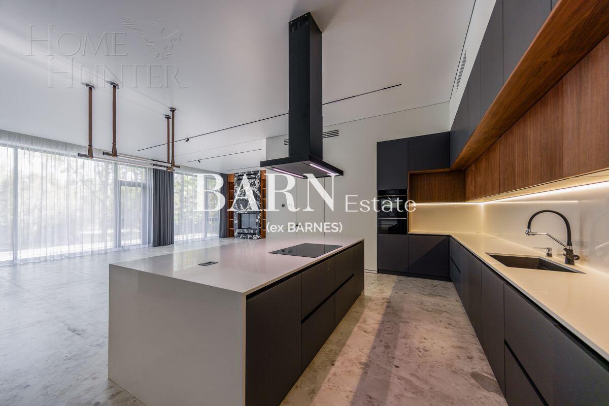 2-этажный коттедж 650 м² с отделкой