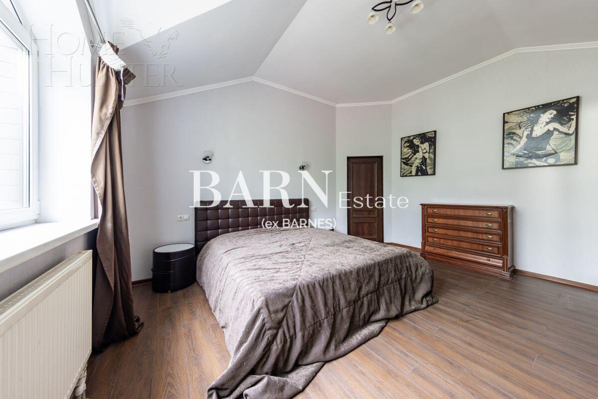 2-этажный коттедж 320 м² с отделкой
