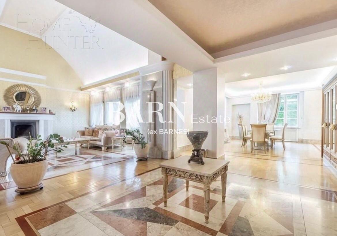 2-этажный коттедж 850 м² с отделкой