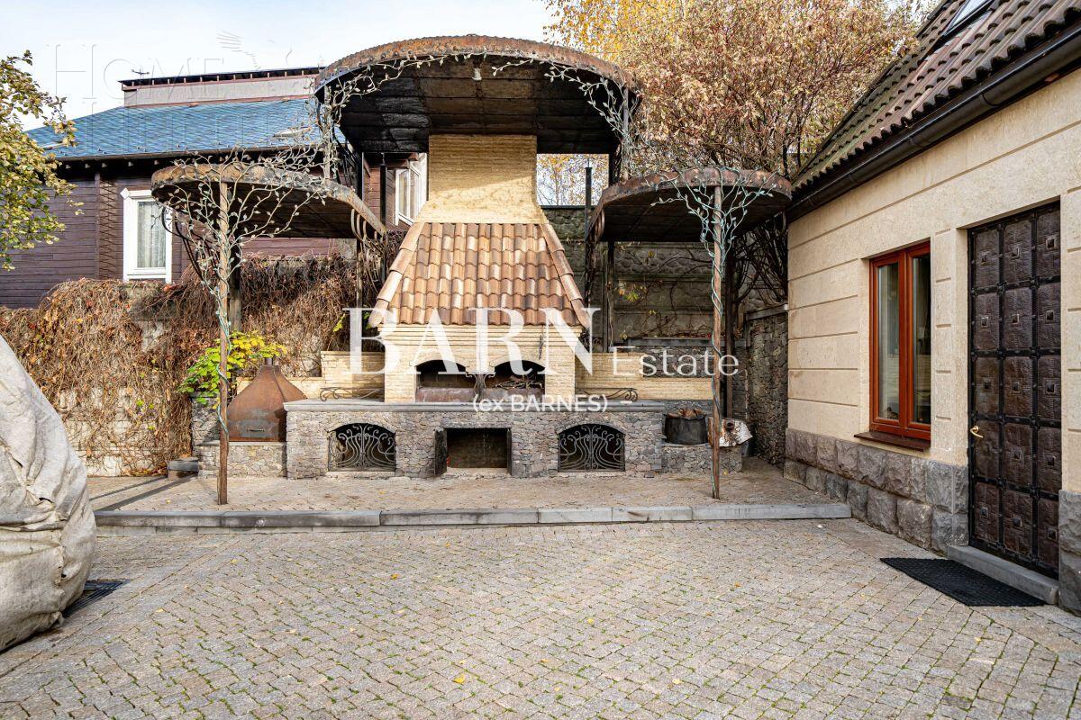 4-этажный коттедж 1 200 м² без отделки