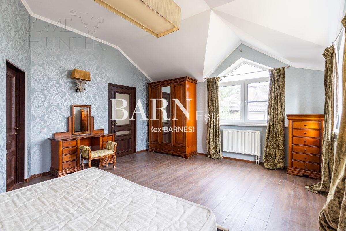 2-этажный коттедж 320 м² с отделкой