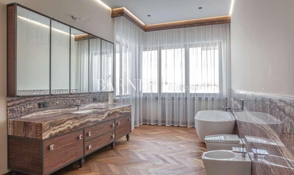 2-этажный коттедж 989.7 м² с отделкой