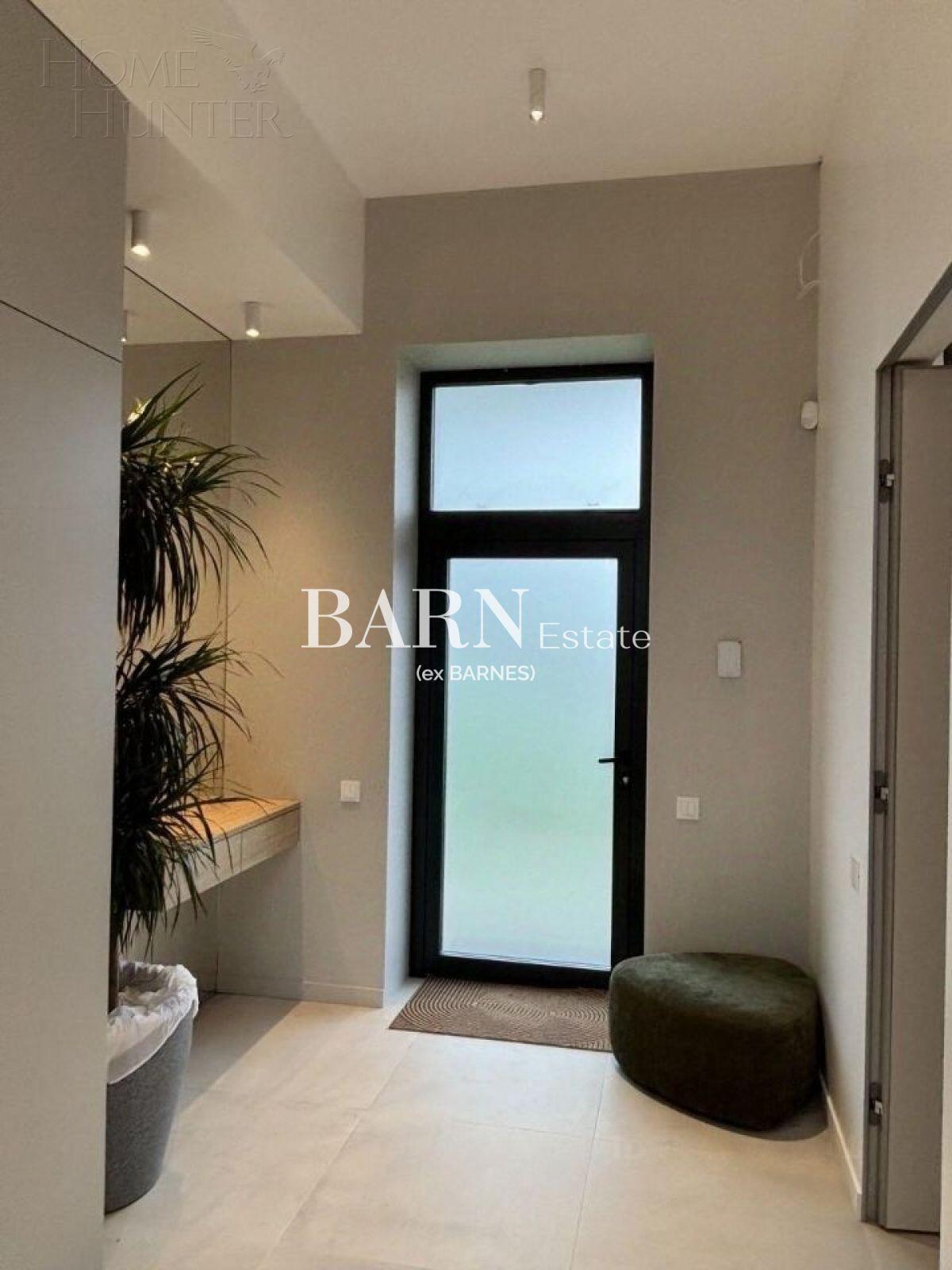 2-этажный коттедж 350 м² с отделкой