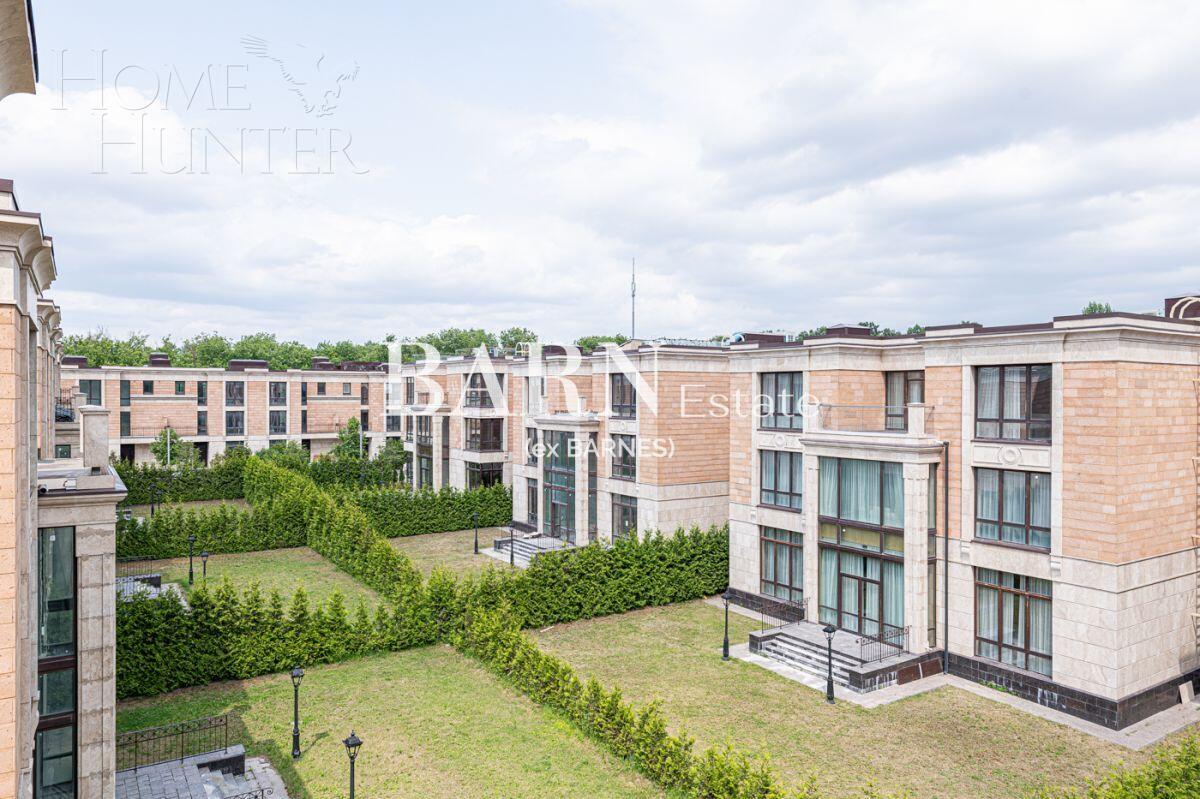 4-УРОВНЕВЫЙ ОСОБНЯК БЕЗ ОТДЕЛКИ 840 М² НА 1 ЭТАЖЕ
