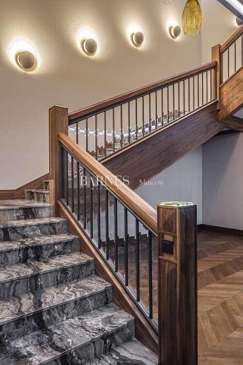 2-этажный коттедж 989.7 м² с отделкой