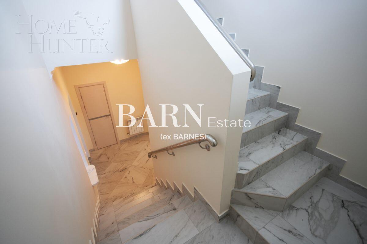 2-этажный коттедж 450 м² с отделкой
