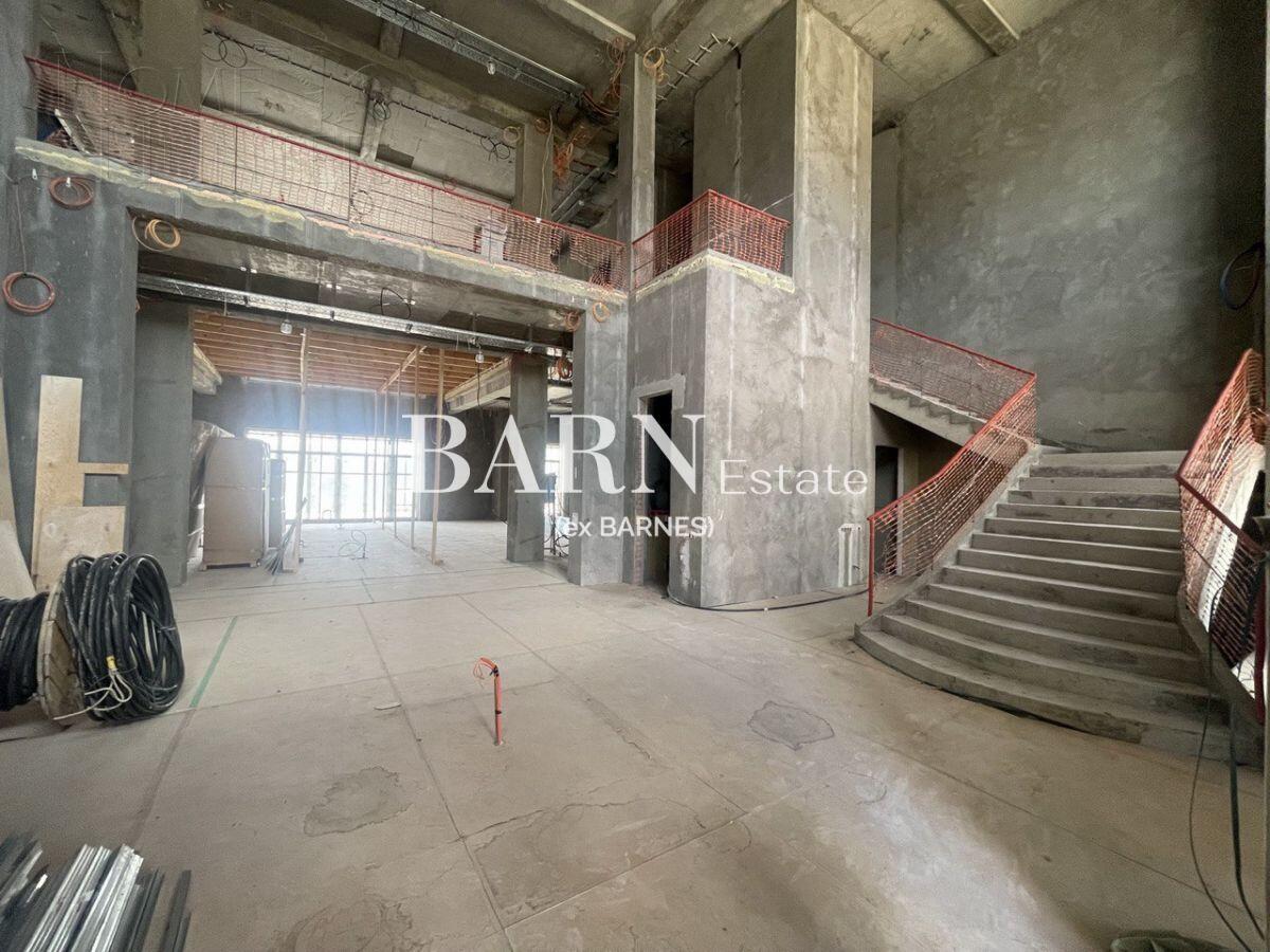 2-этажный коттедж 3 600 м² без отделки