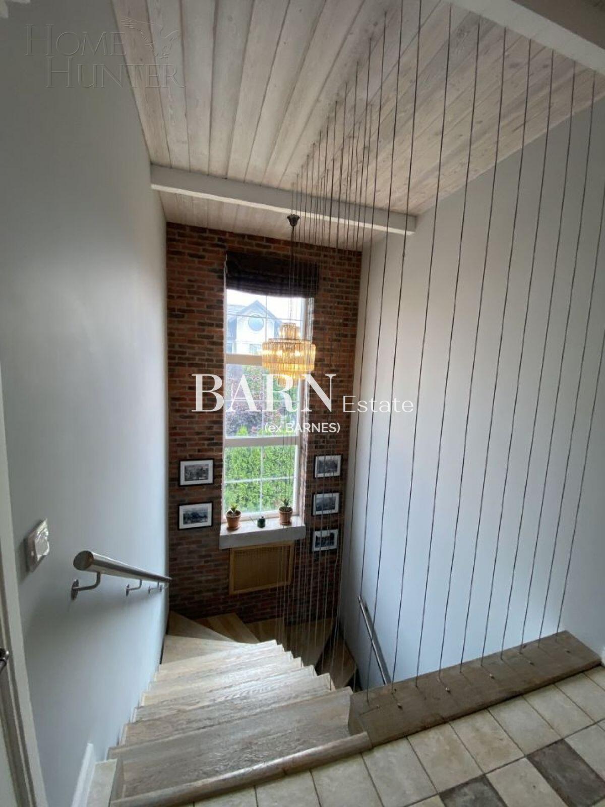 2-этажный коттедж 260 м² с отделкой