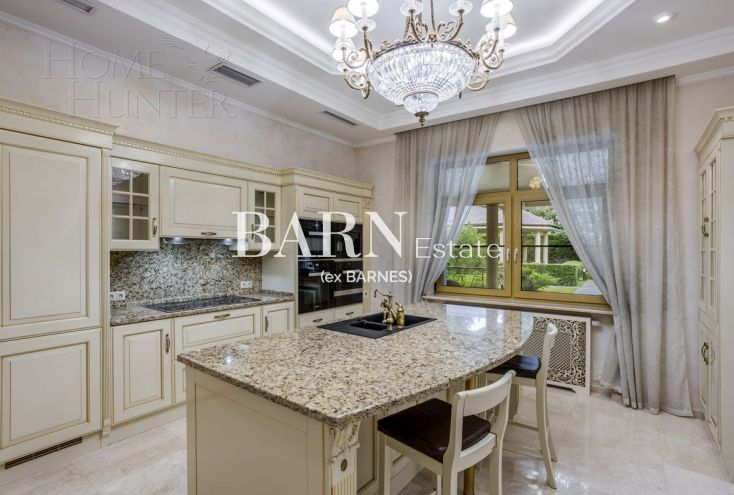 2-этажный коттедж 990 м² с отделкой