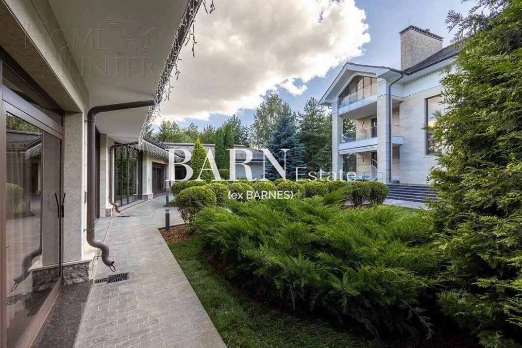 2-этажный коттедж 1 200 м² с отделкой