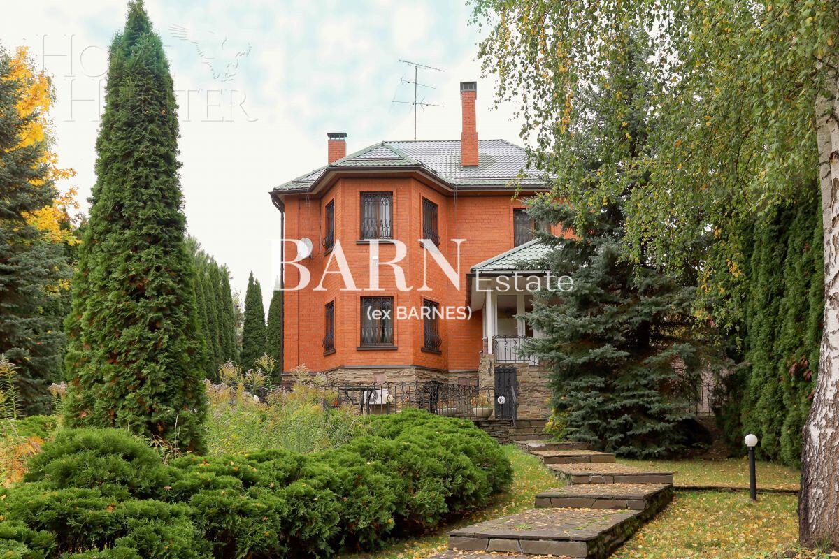 2-этажный коттедж 320 м² с отделкой