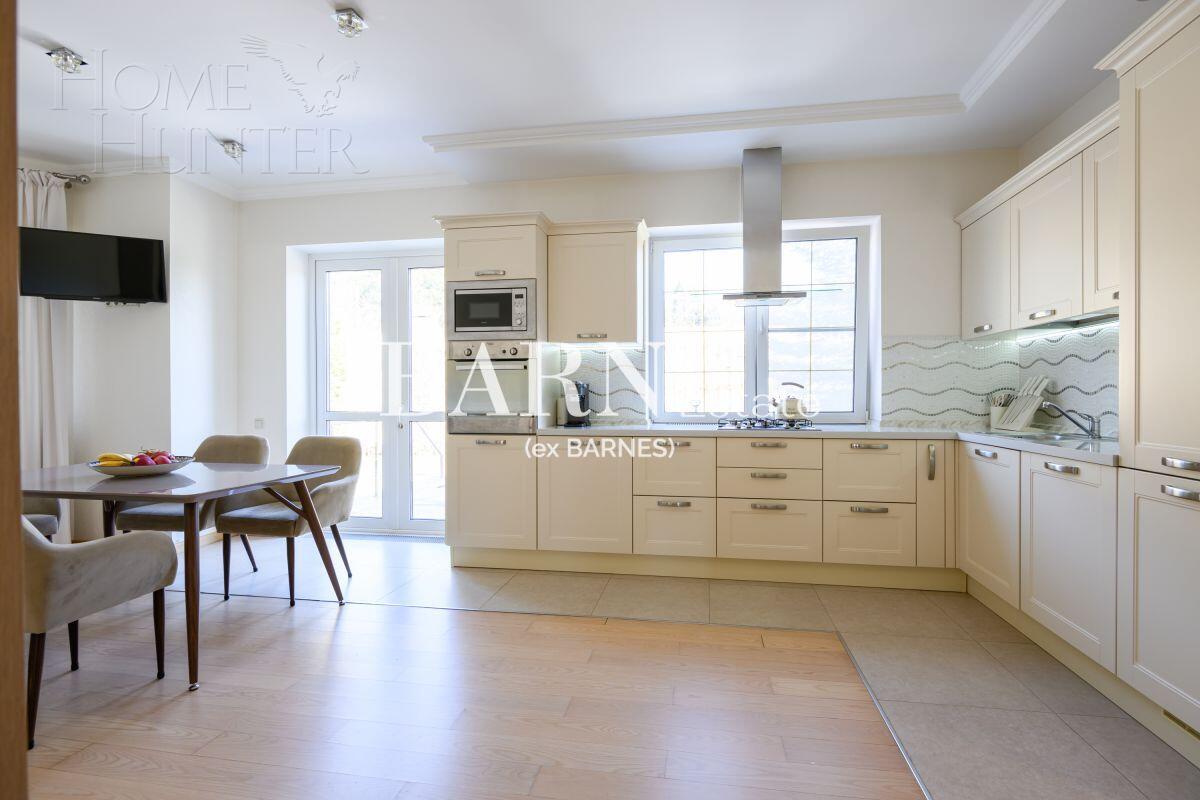 2-этажный коттедж 230 м² с отделкой