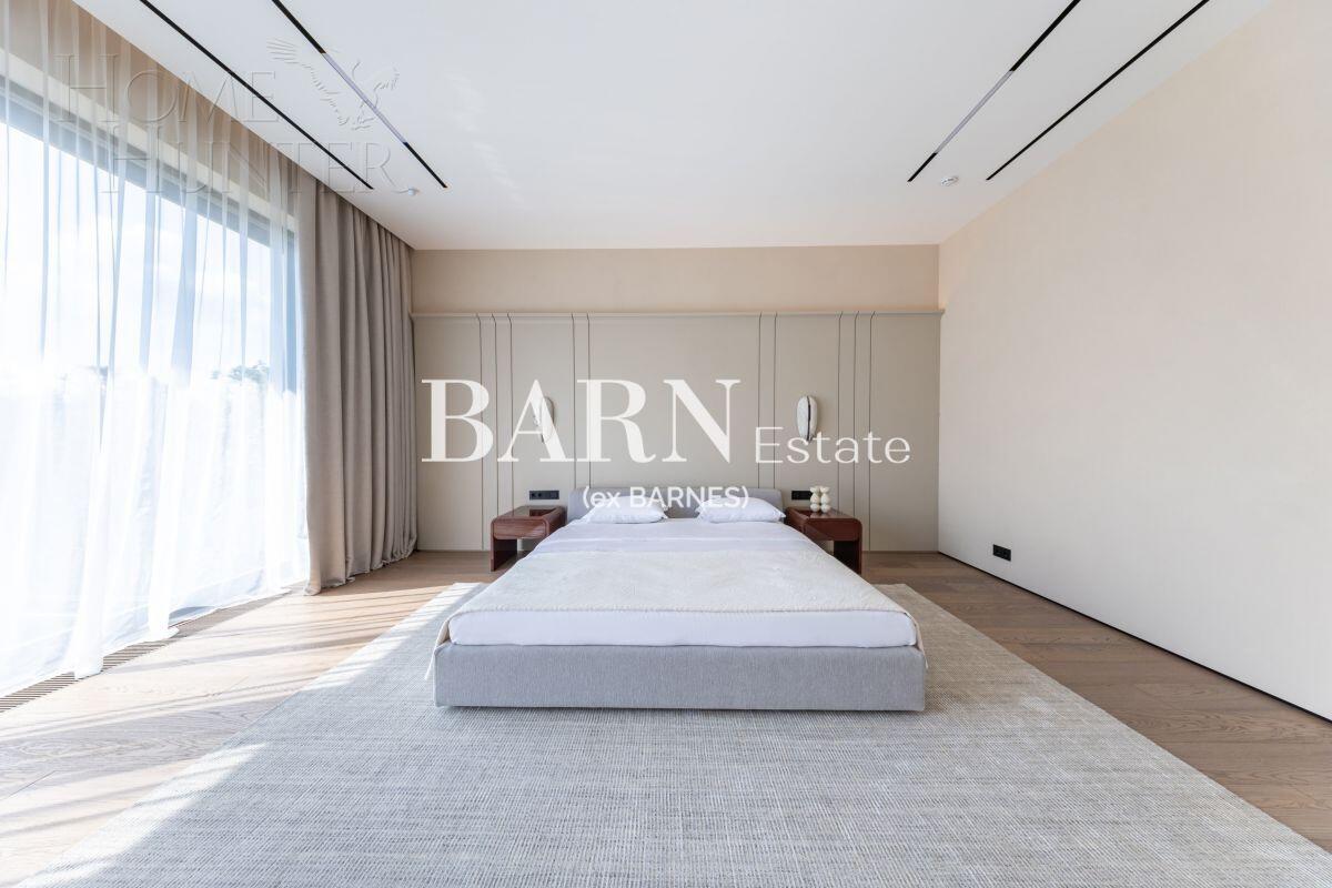 2-этажный коттедж 1 150 м² с отделкой