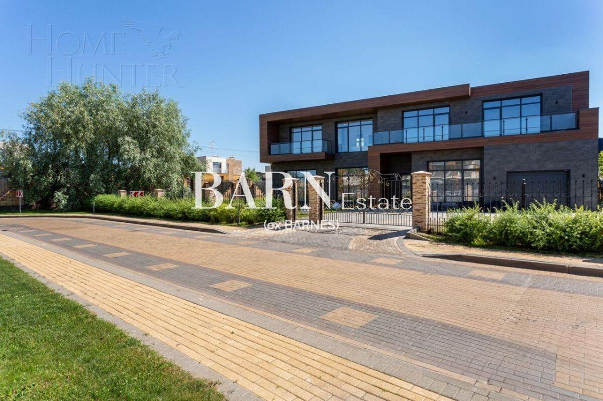 2-этажный коттедж 545 м² с отделкой