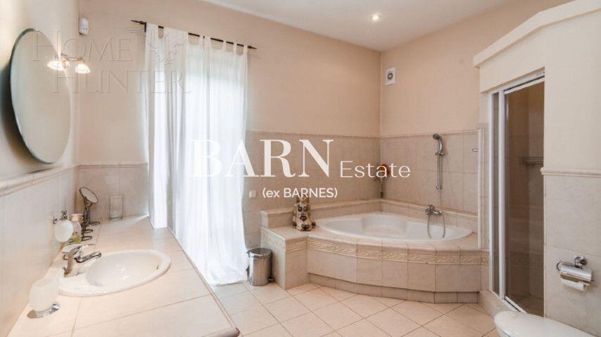2-этажный коттедж 650 м² с отделкой