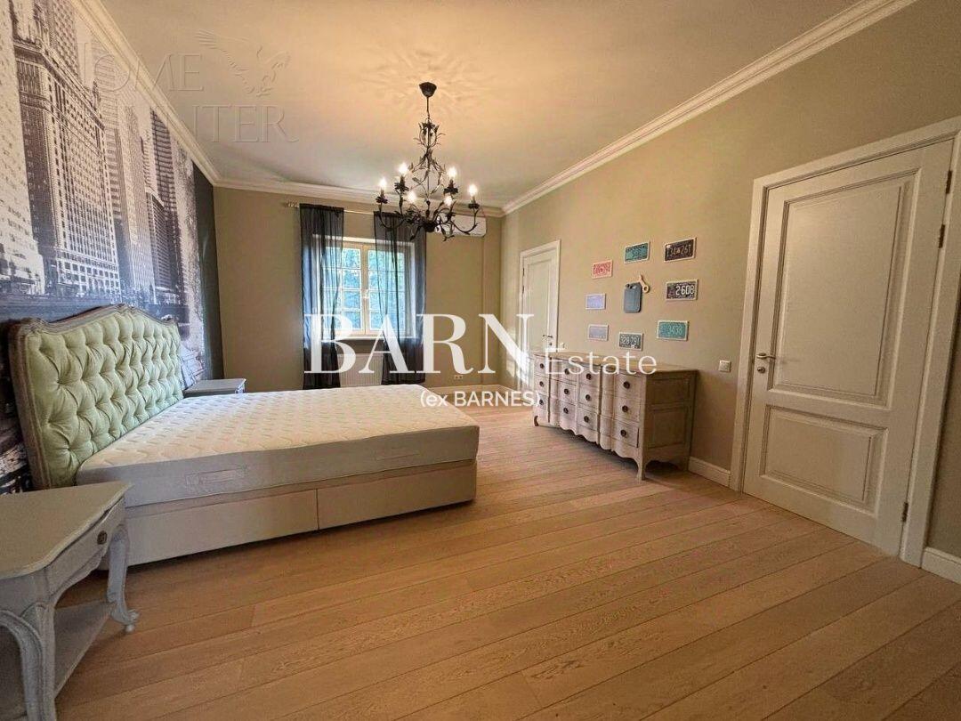 2-этажный коттедж 550 м² с отделкой
