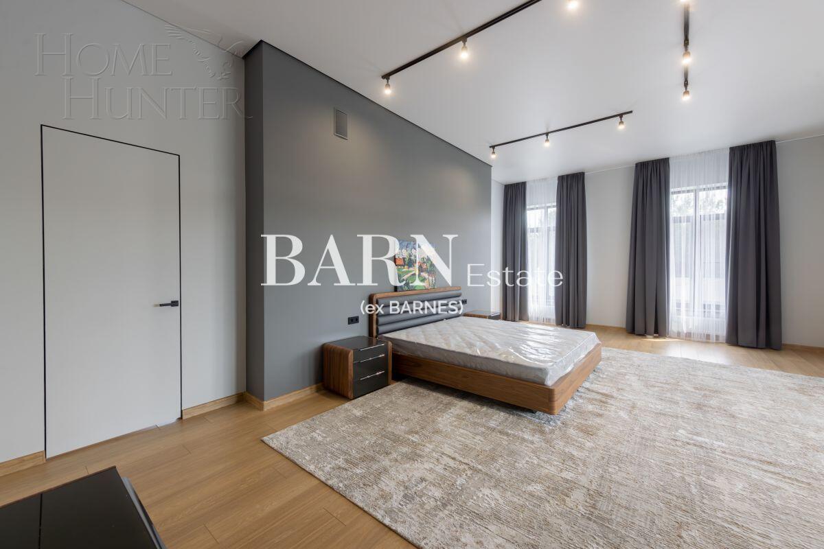 2-этажный коттедж 1 300 м² с отделкой