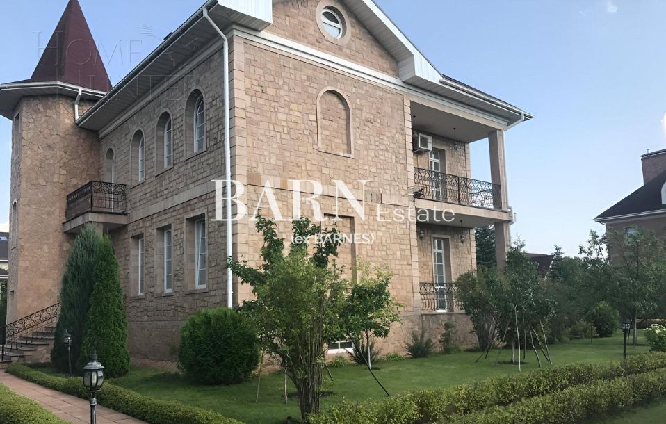 2-этажный коттедж 884.3 м² с отделкой