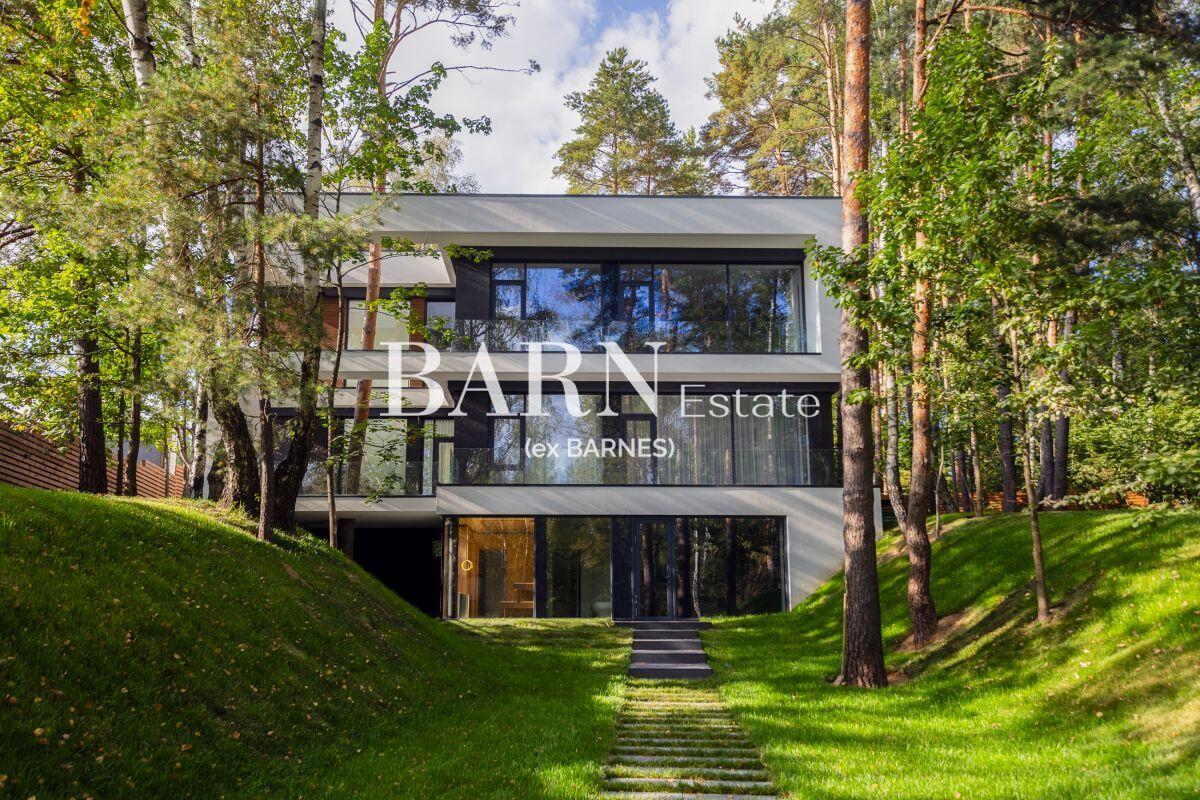 2-этажный коттедж 650 м² с отделкой