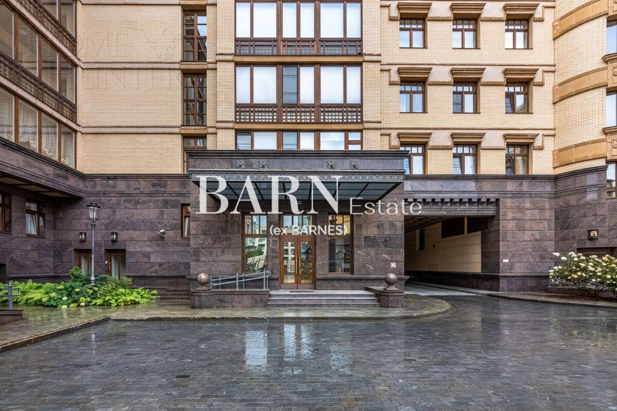 4-КОМН. КВАРТИРА С ОТДЕЛКОЙ 238 М² НА 2 ЭТАЖЕ