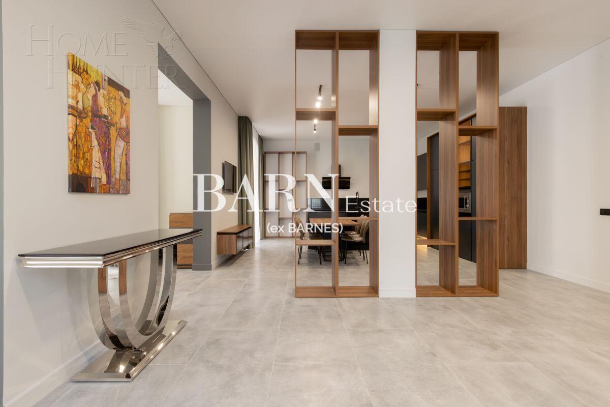 2-этажный коттедж 1 300 м² с отделкой