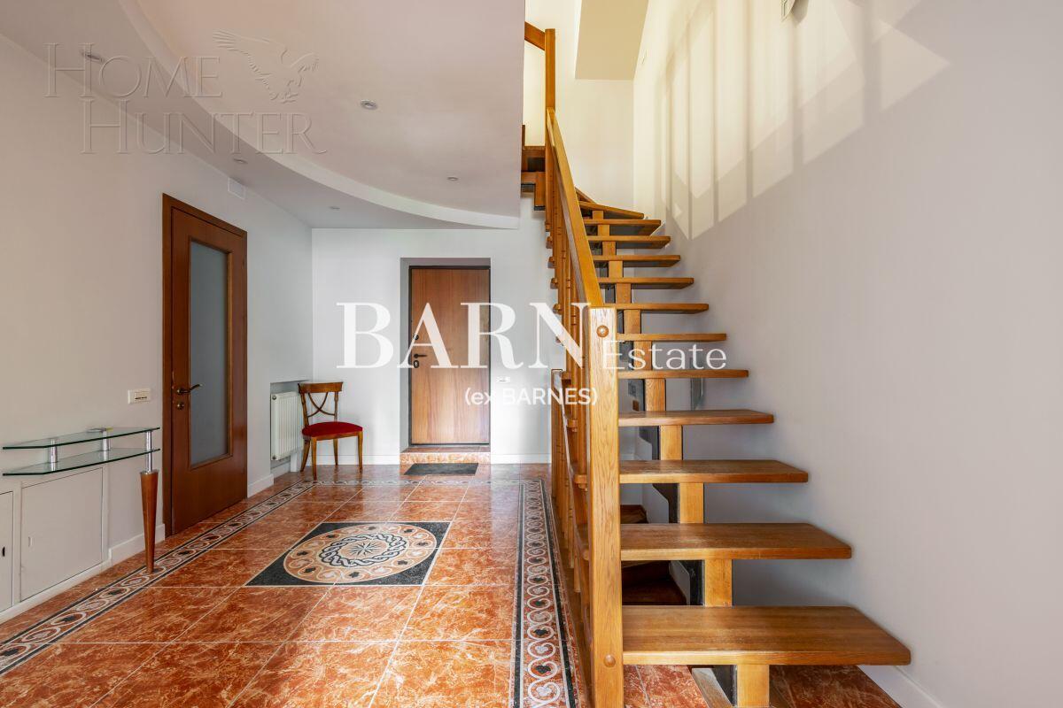 2-этажный коттедж 370 м² с отделкой