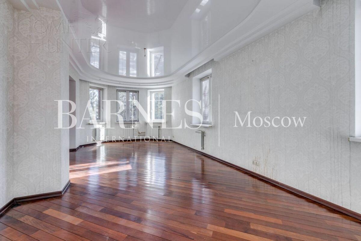 2-этажный коттедж 600 м² с отделкой