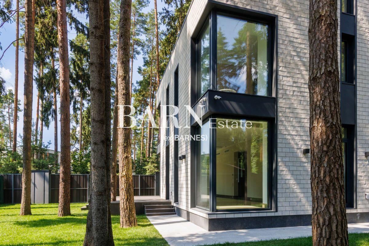 3-этажный коттедж 438 м² с отделкой