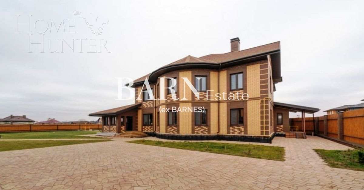 2-этажный коттедж 1 240 м² с отделкой