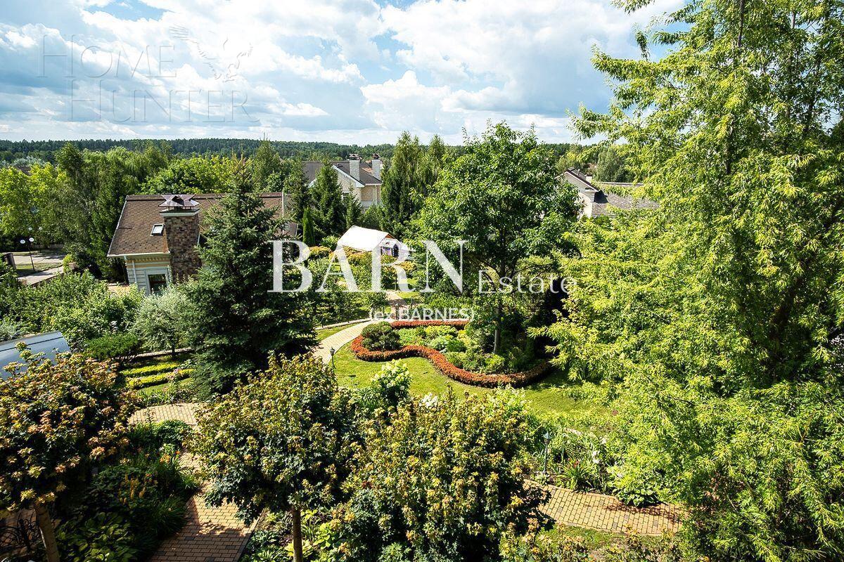 2-этажный коттедж 1 624 м² с отделкой