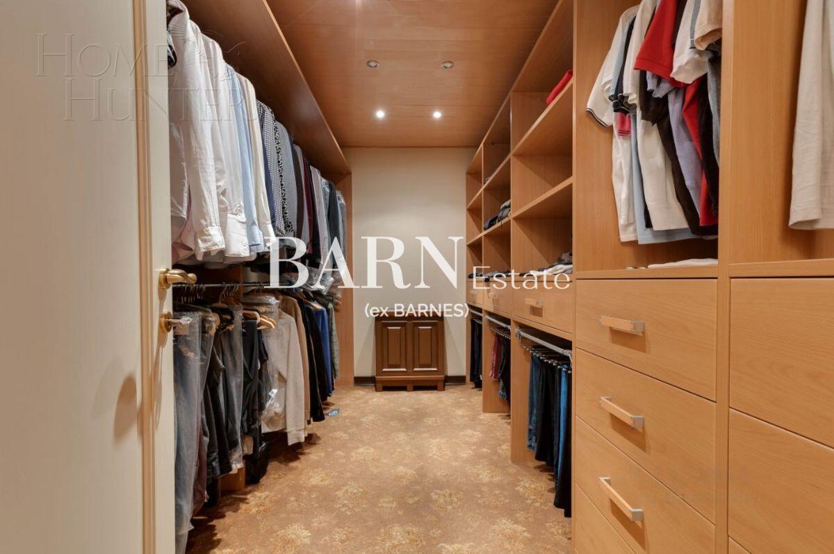 2-этажный коттедж 1 200 м² с отделкой