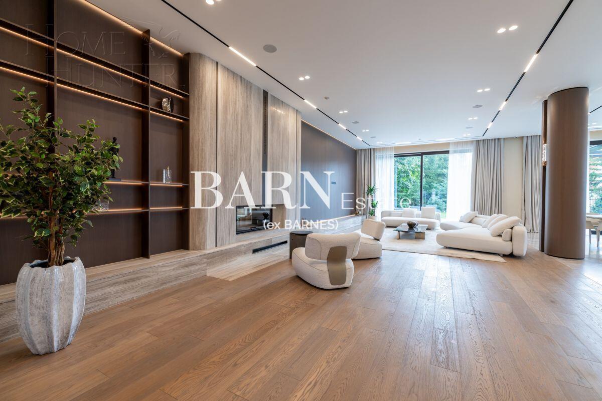2-этажный коттедж 1 150 м² с отделкой