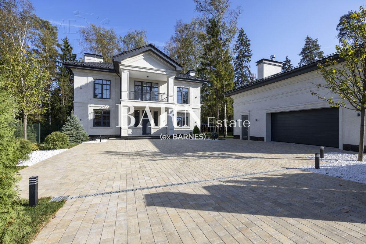 2-этажный коттедж 462 м² с отделкой