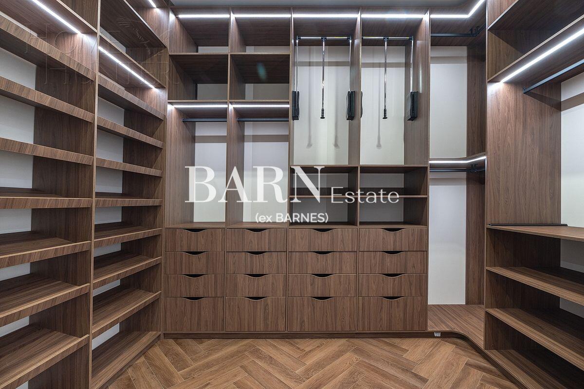 2-этажный коттедж 300 м² с отделкой