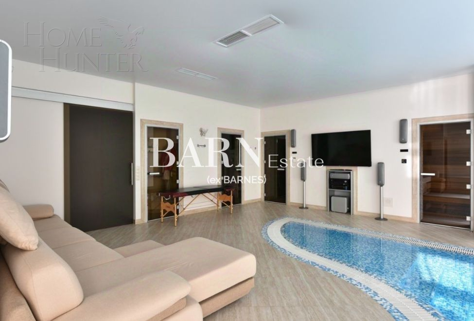 2-этажный коттедж 1 500 м² с отделкой