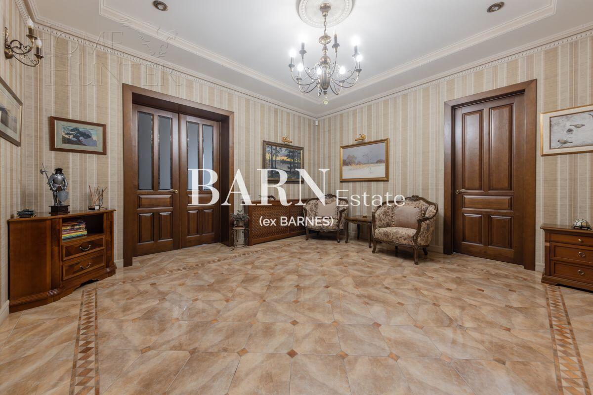 3-этажный коттедж 471 м² с отделкой