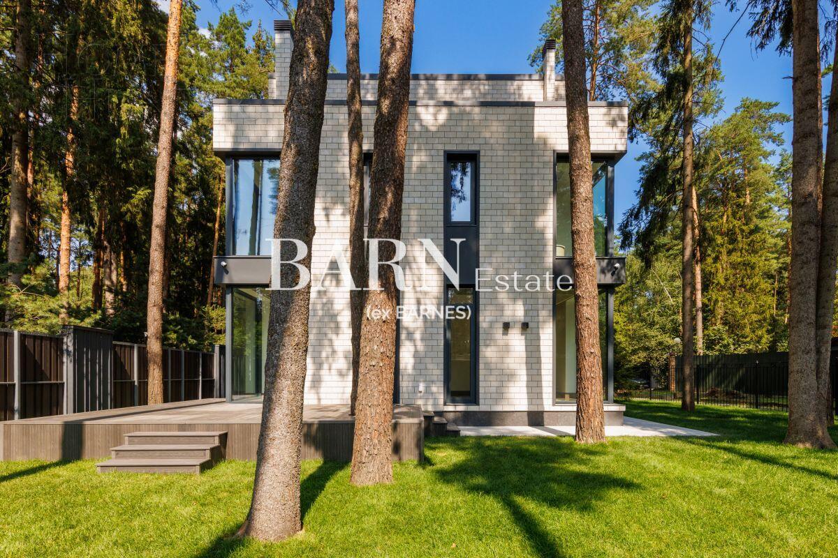 3-этажный коттедж 438 м² с отделкой