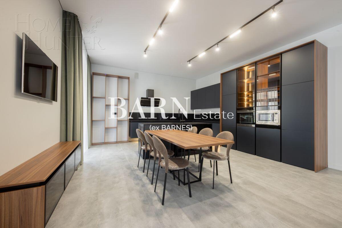2-этажный коттедж 1 300 м² с отделкой