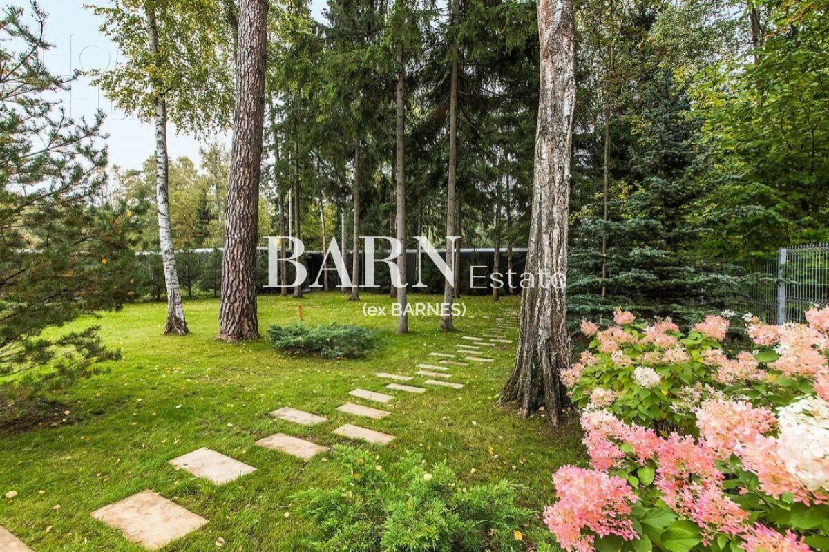2-этажный коттедж 320 м² с отделкой
