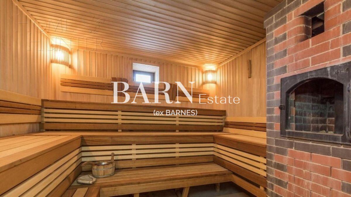2-этажный коттедж 1 350 м² с отделкой