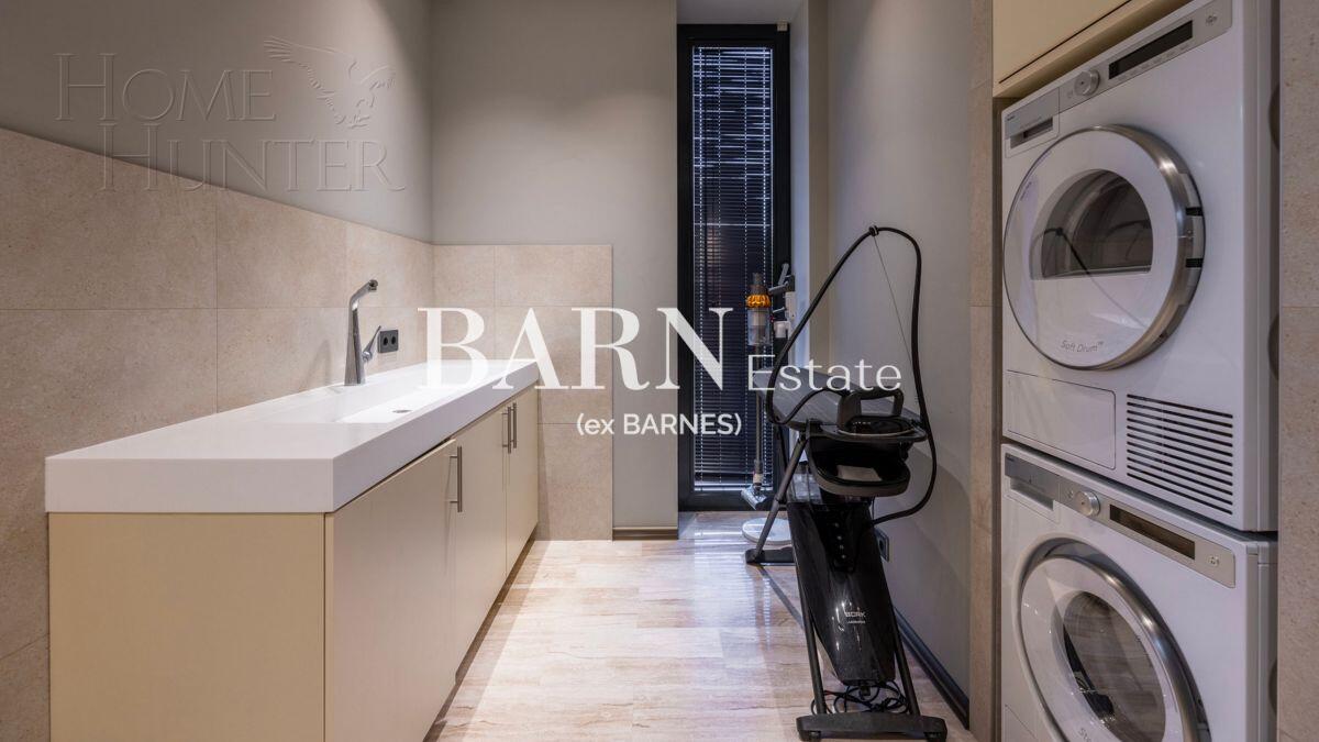 3-этажный коттедж 550 м² с отделкой