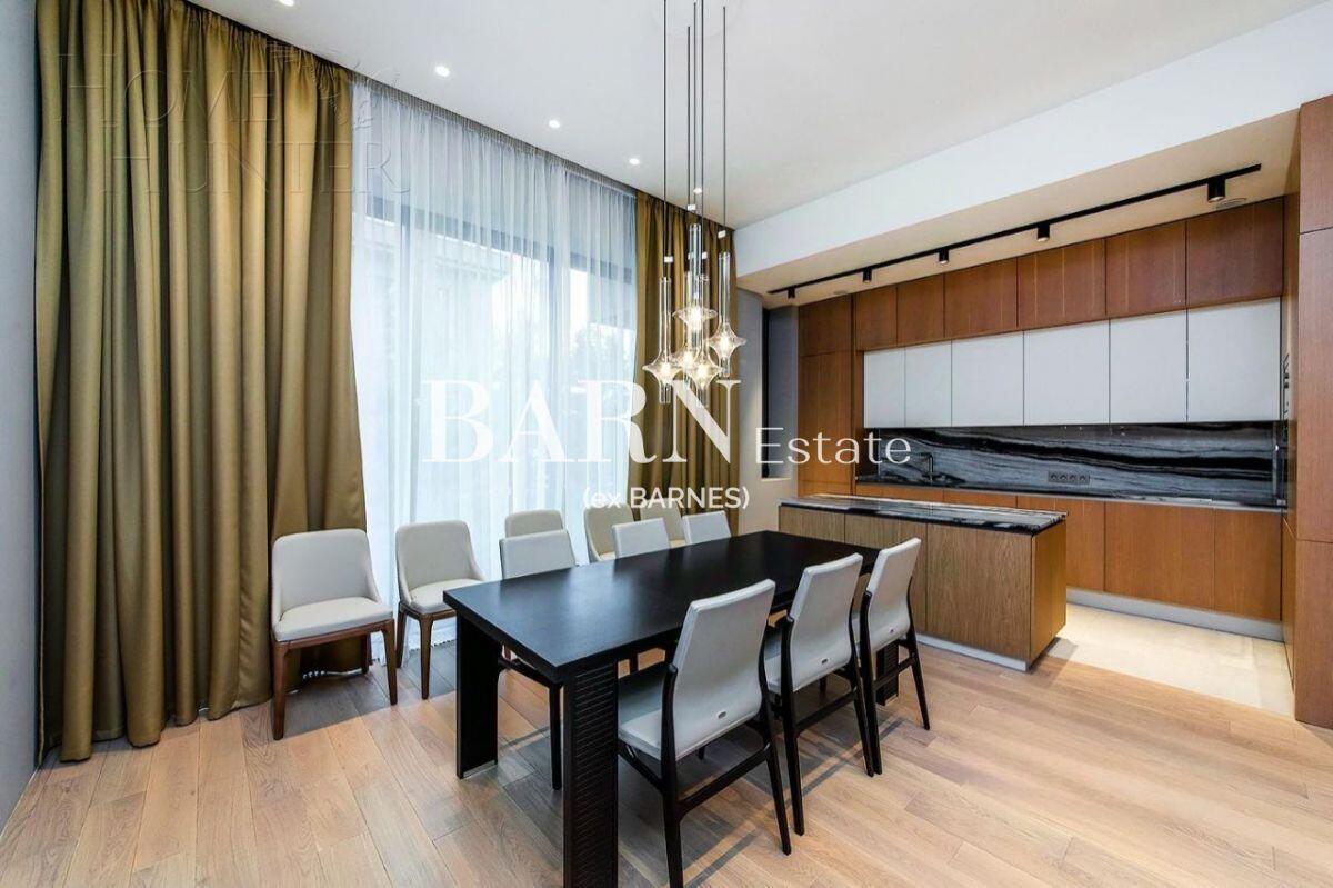 2-этажный коттедж 320 м² с отделкой