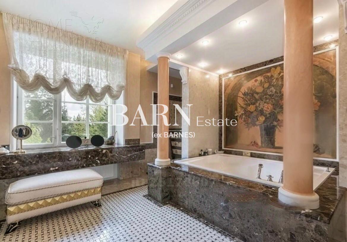 2-этажный коттедж 850 м² с отделкой